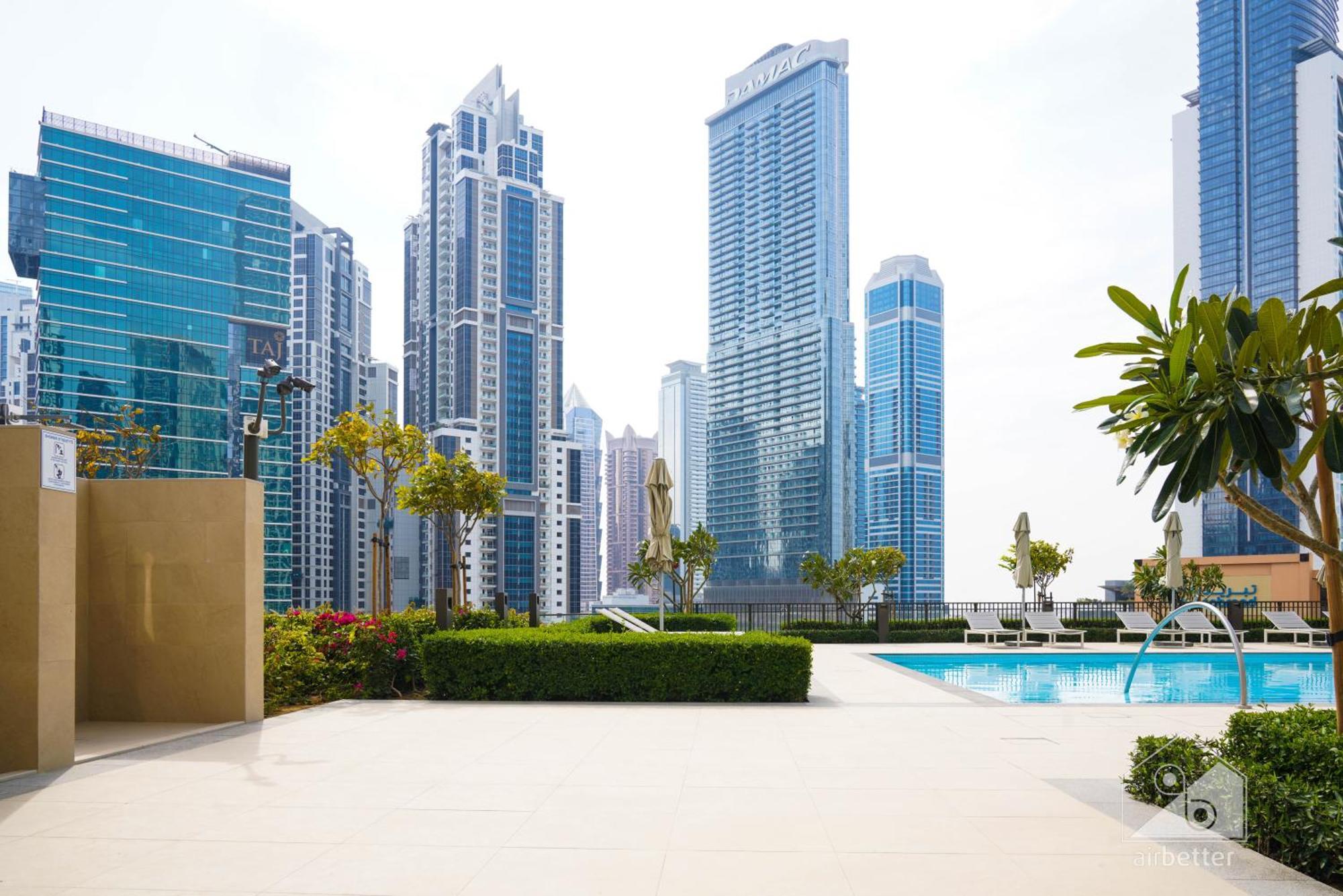 Burj Crown Luxury 2br I Balcony & Panoramic Views *