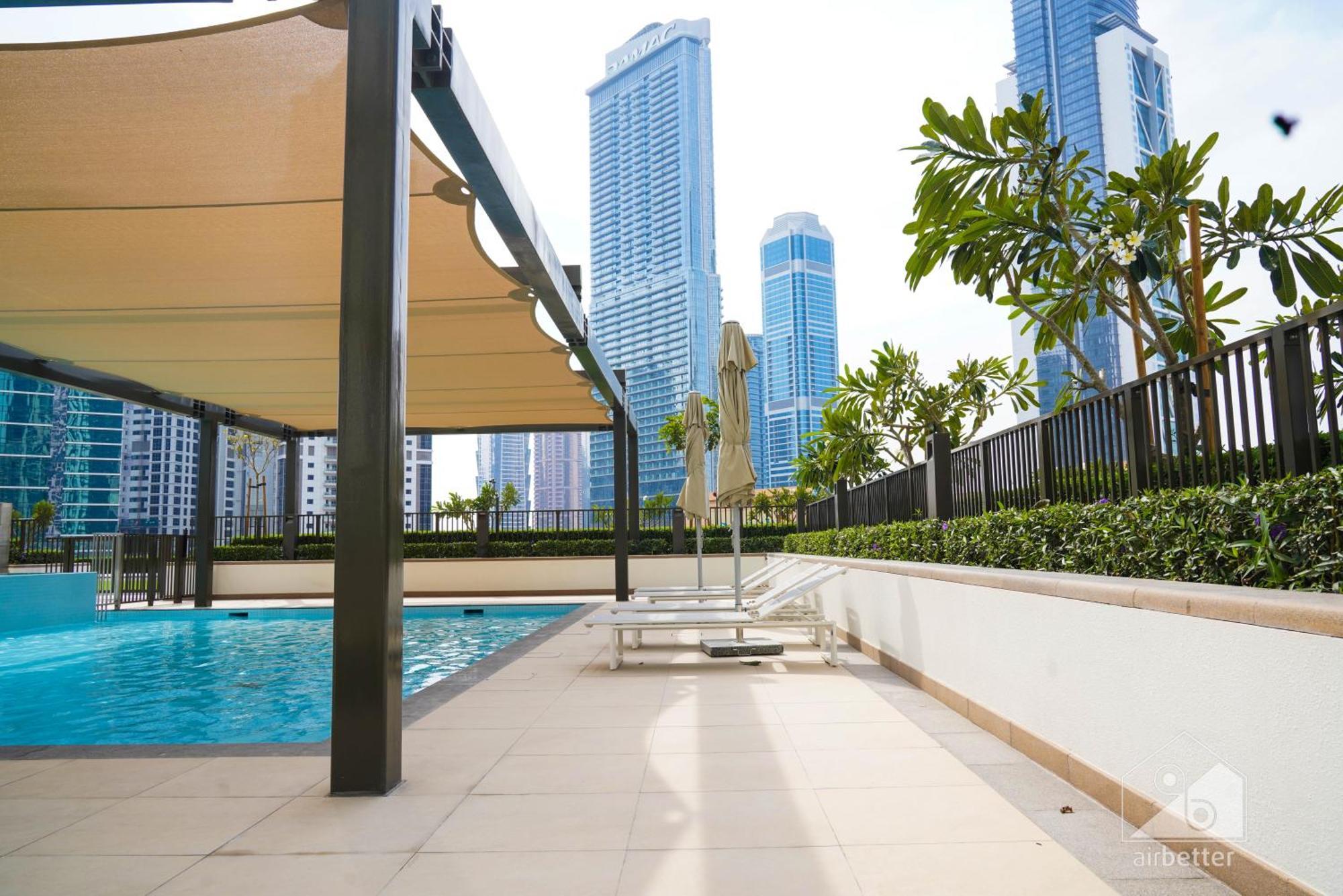 Burj Crown Luxury 2br I Balcony & Panoramic Views Apartment Dubai