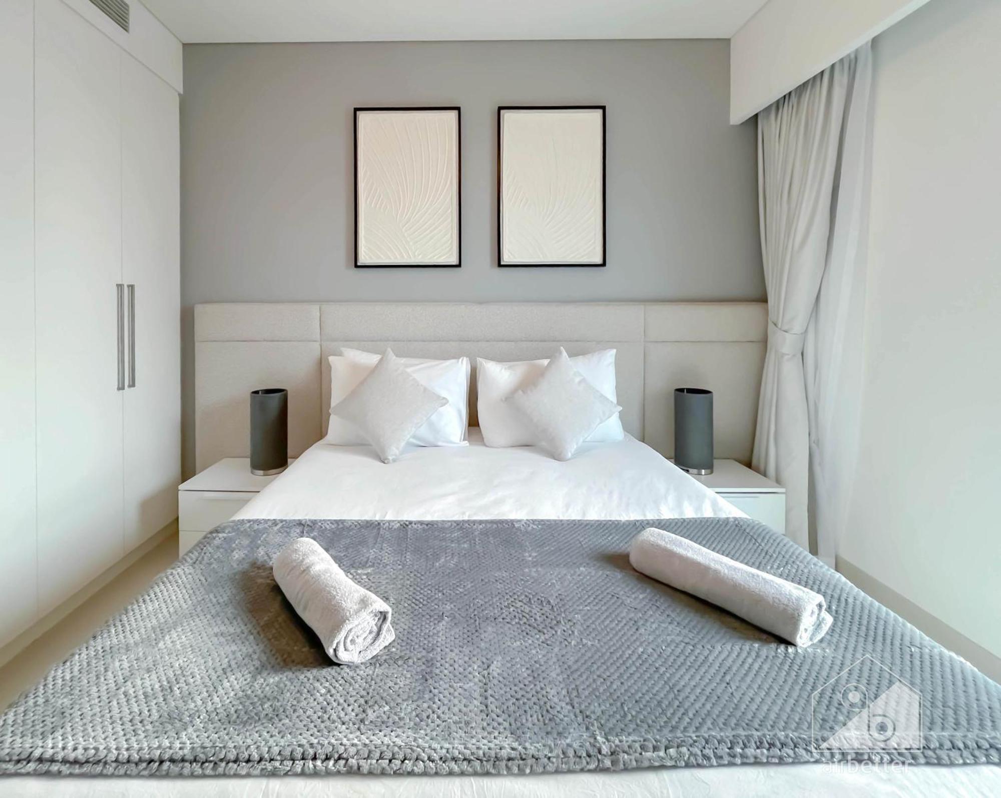 Burj Crown Luxury 2br I Balcony & Panoramic Views Apartment