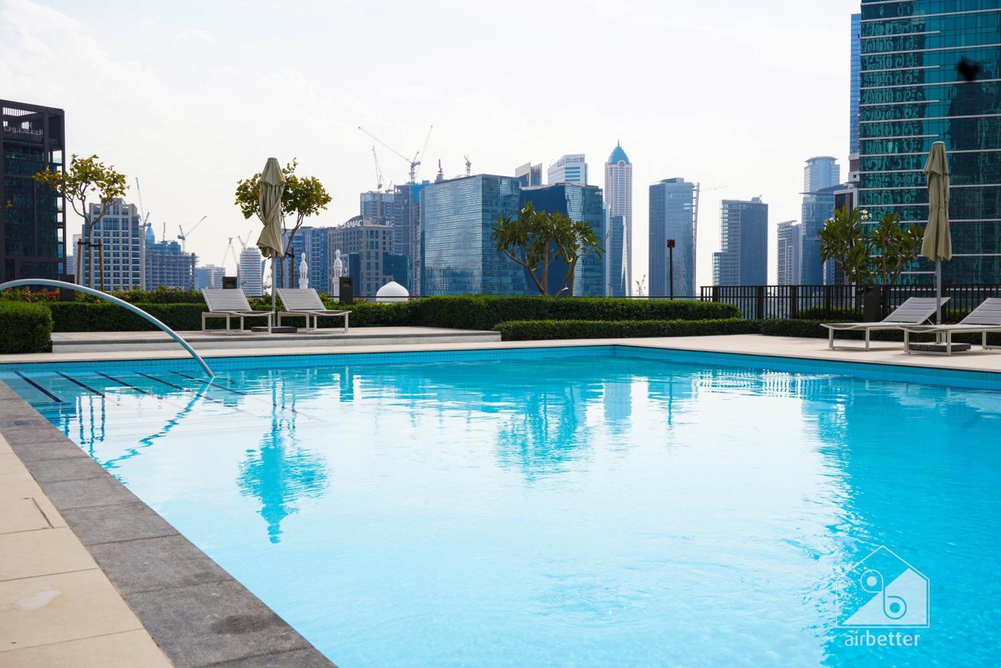Burj Crown Luxury 2br I Balcony & Panoramic Views Dubai