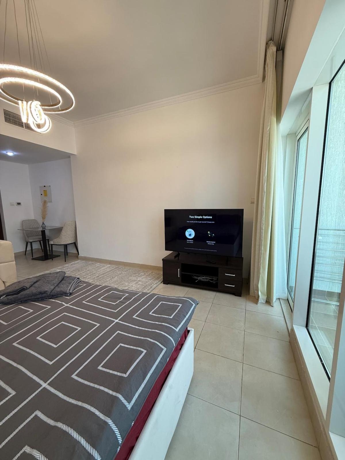 Luxury 1br With Scenic View Near Mall Apartment *