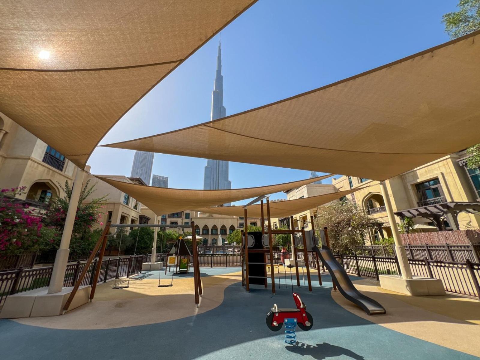 Durrani Homes - Souk Al Bahar Living Besides Burj Khalifa & Fountain * Dubai