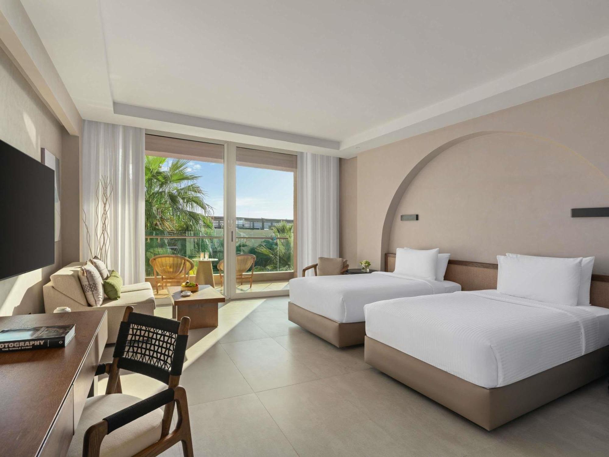 Rixos The Palm & Resort