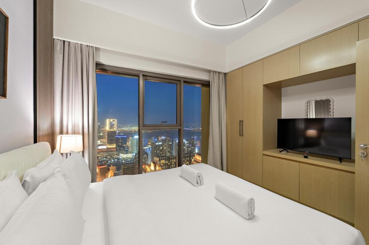 First Class 1br Iconic Views, Prime Address * Dubai