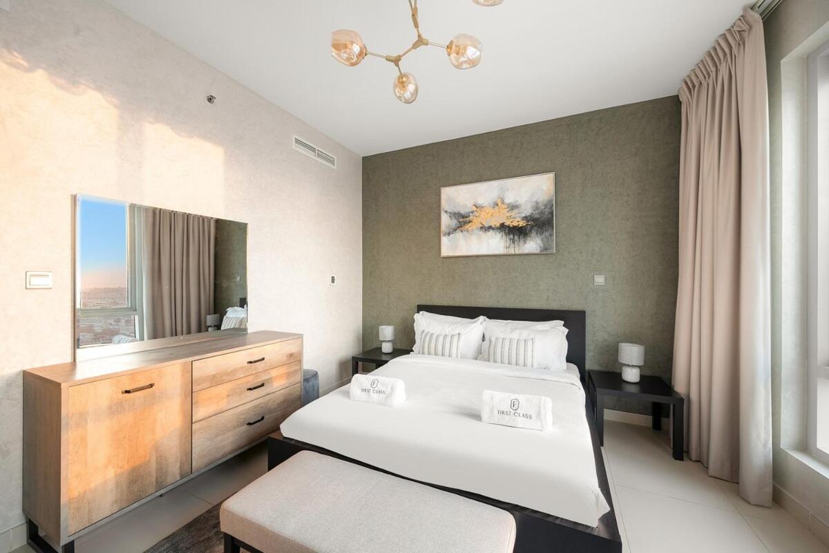 First Class 1br Sleek In The Sky Apartment *