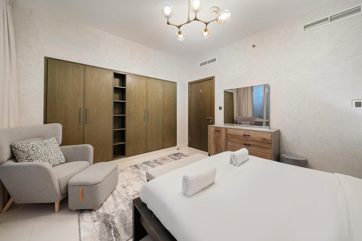 Apartment First Class 1br Sleek In The Sky Dubai