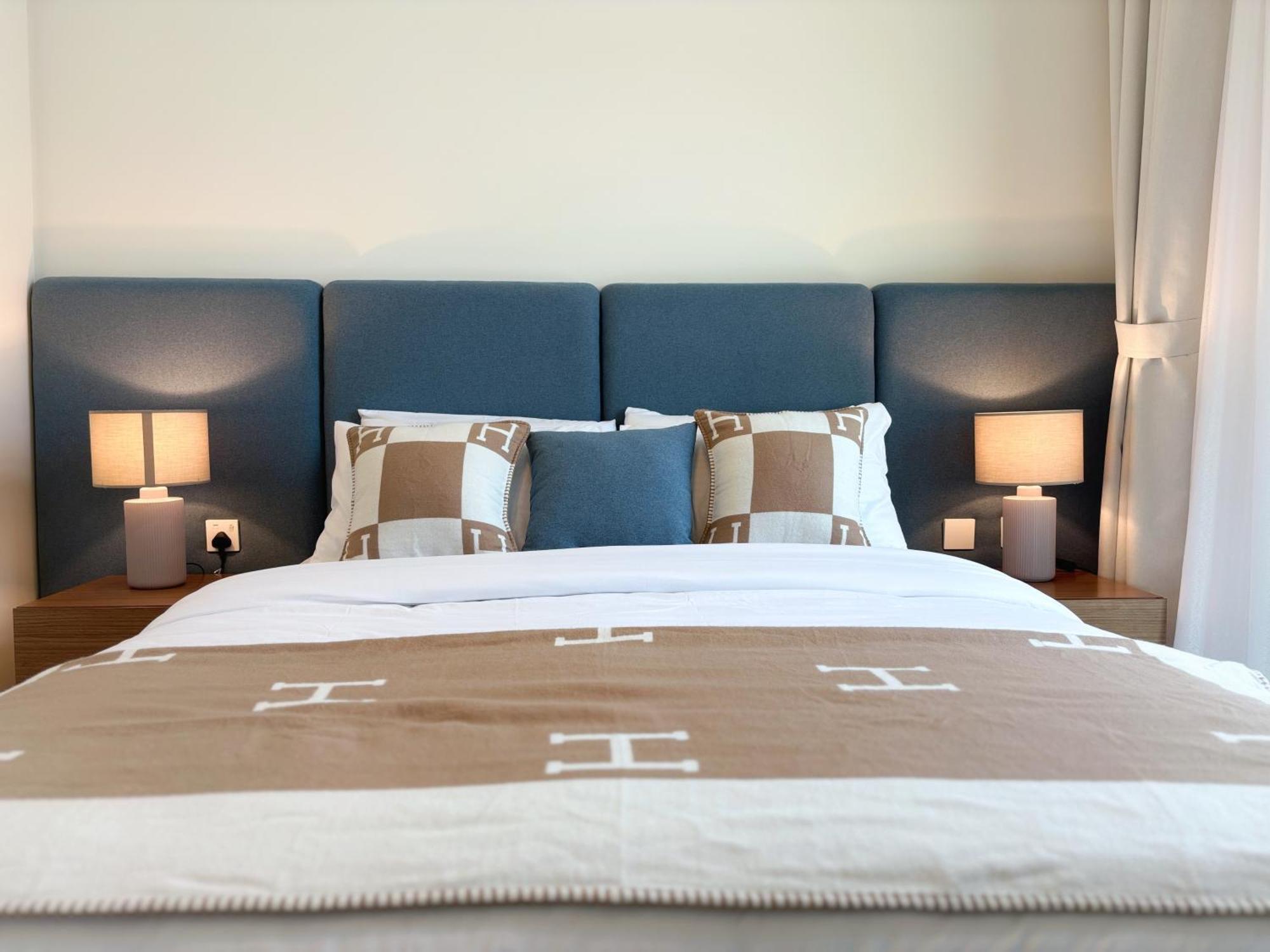 Outsdier - 1br In The Heart Of Downtown Sea View Walk To Burj & Mall Dubai