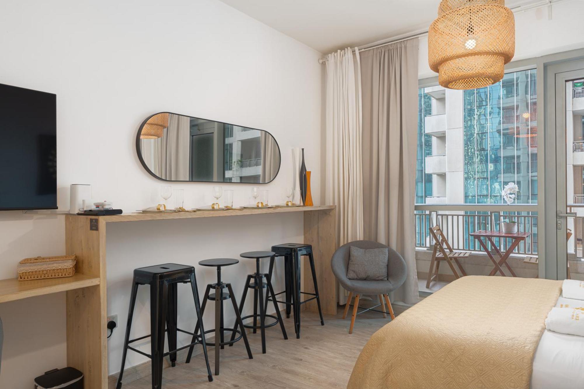 Boulevard Towers Downtown - By Of Choice Apartment *