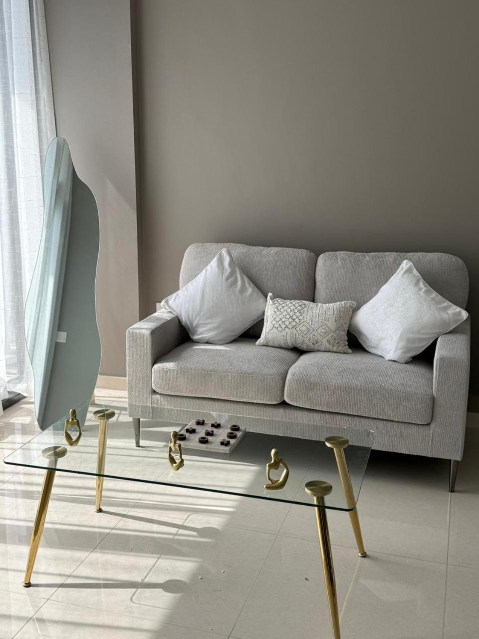 Apartment 1 Bedroom In Zada Minutes To Mall & Burj Khalifa Dubai