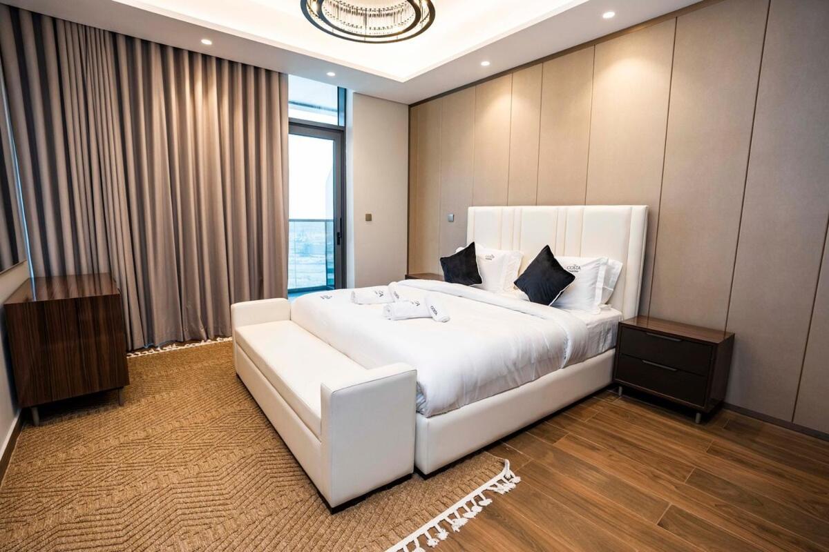 High-rise Comfort 2br In Nobles Tower In Apartment