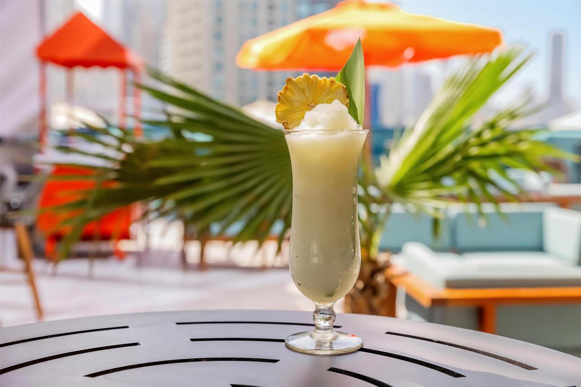 Radisson Blu Hotel, Canal View Hotel Dubai