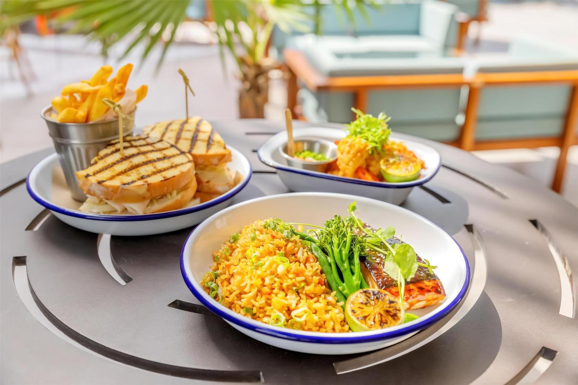 Radisson Blu Hotel, Canal View Hotel 5*