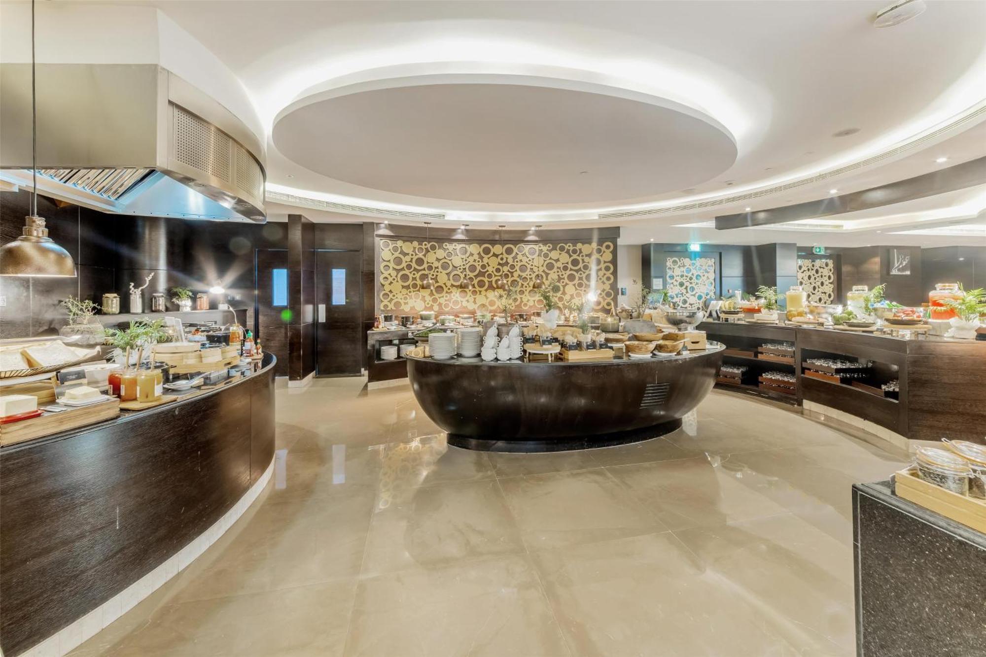 Hotel Radisson Blu Hotel, Canal View 5*